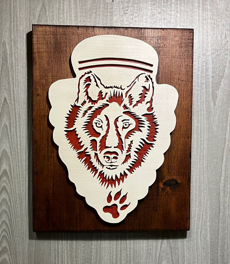 (image for) Arrowhead with Wolf Wall Decor.